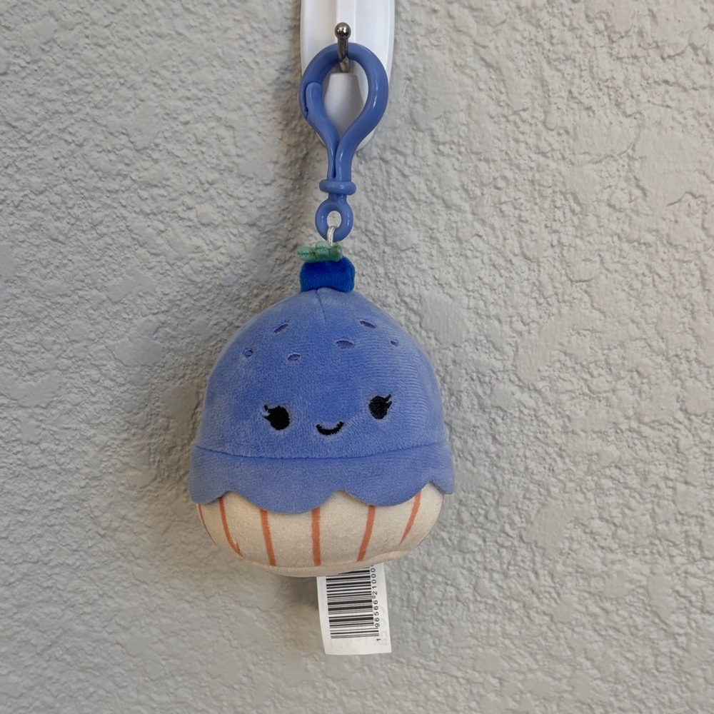 Squishmellow Blueberry Cupcake Keychain